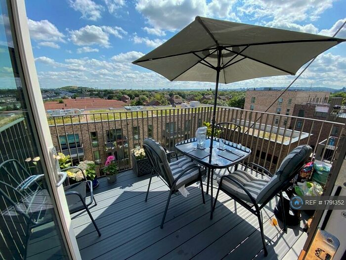 3 Bedroom Flat To Rent In Mahindra Way, London, E6