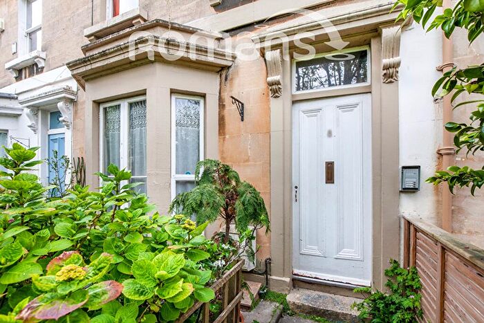 2 Bedroom Flat To Rent In Nelson Villas, Bath, BA1