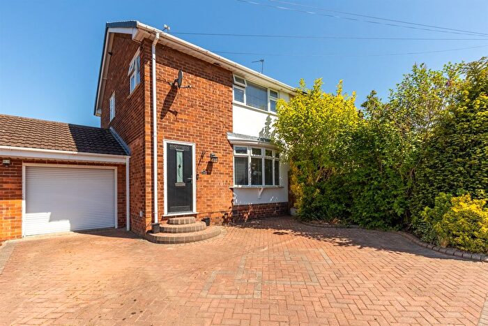 3 Bedroom Semi-Detached House For Sale In Hallastone Road, Helsby, Frodsham, WA6