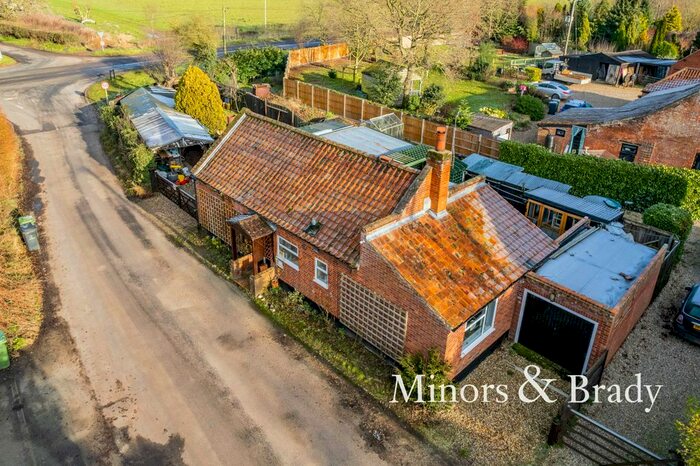 2 Bedroom Detached Bungalow For Sale In Mill Road, North Tuddenham, Dereham NR20