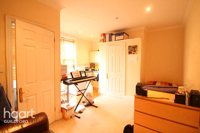 1 Bedroom Flat To Rent In Farnham Road, Guildford, GU2