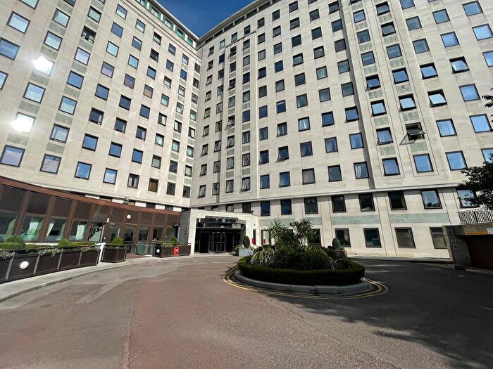 2 Bedroom Flat To Rent In Belvedere Road, London, SE1