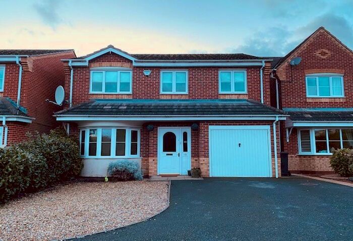 4 Bedroom Detached House To Rent In Croft Avenue, Tamworth, B79