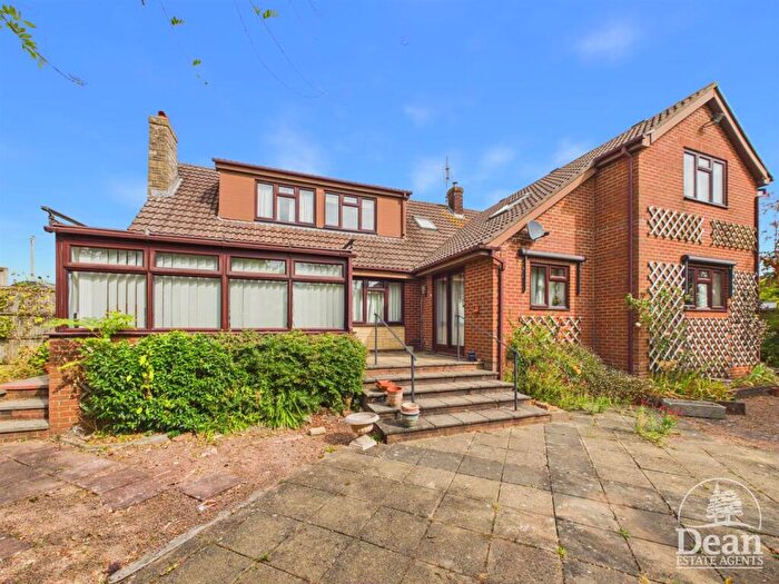 3 Bedroom Detached Bungalow For Sale In Ash Way, Woolaston, Lydney, GL15