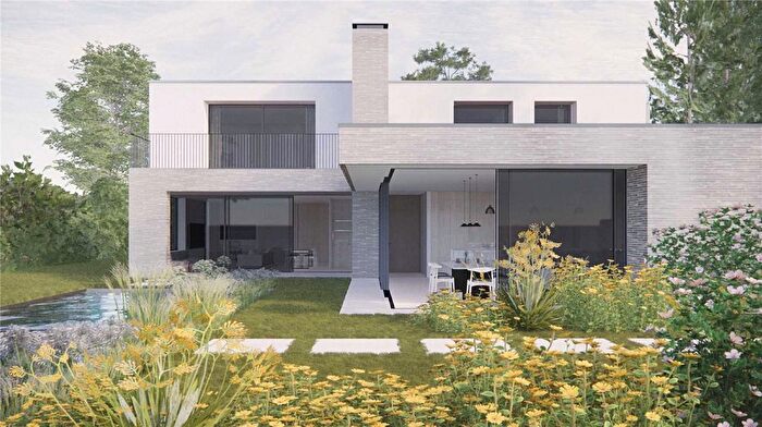 Bungalow For Sale In Danesbury Park Road, Welwyn, Hertfordshire, AL6