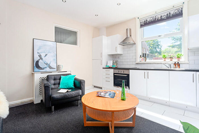 3 Bedroom Apartment To Rent In A Saint Michael's Road, Headingley, Leeds, LS6