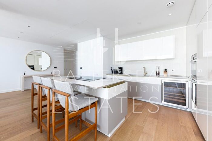 3 Bedroom Apartment To Rent In L-, Electric Boulevard, Battersea, SW11