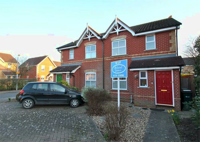3 Bedroom Semi-Detached House To Rent In Keeble Way, Braintree, Essex, CM7