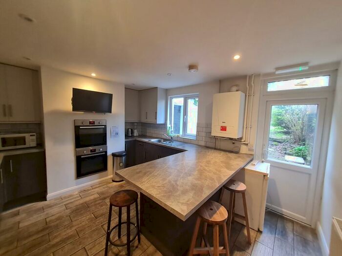 1 Bedroom Apartment To Rent In Boxley Road, Maidstone, ME14