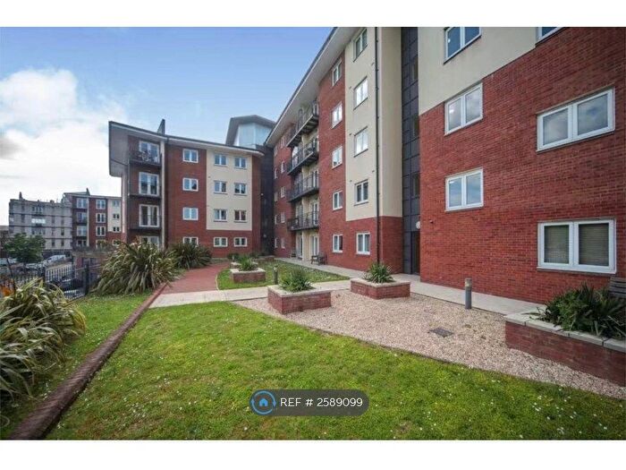 3 Bedroom Flat To Rent In New North Road, Exeter, EX4