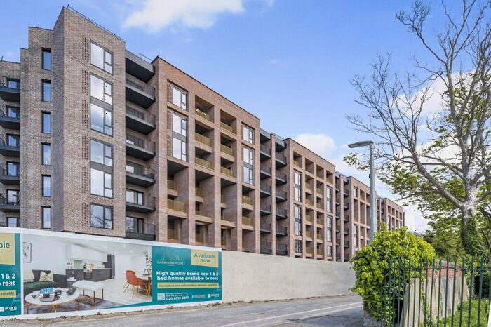 2 Bedroom Flat To Rent In Whiffens Avenue Chatham, ME4