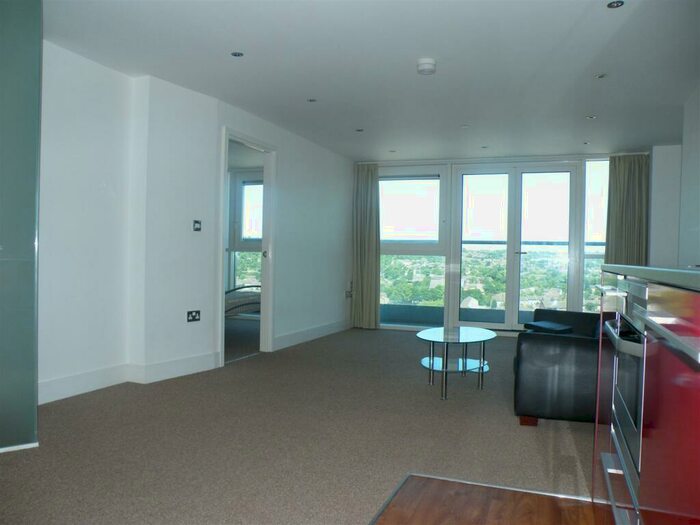 2 Bedroom Apartment To Rent In The Litmus Building, City Centre, NG1