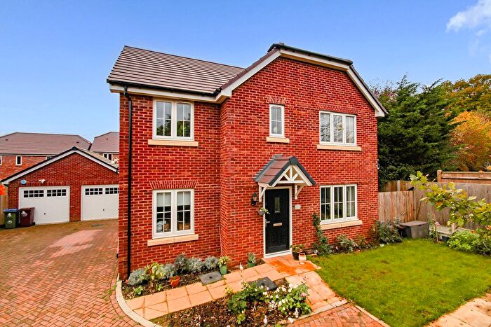 5 Bedroom Detached House For Sale In Avocet Drive, Angmering, BN16