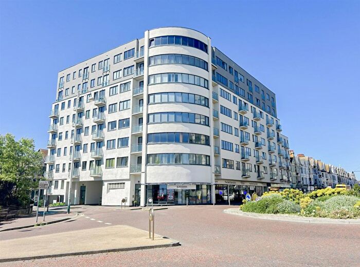 2 Bedroom Flat For Sale In Sackville Road, Bexhill-On-Sea, TN39