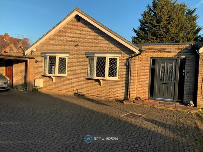 2 Bedroom Bungalow To Rent In Queens Road, Datchet, Slough, SL3