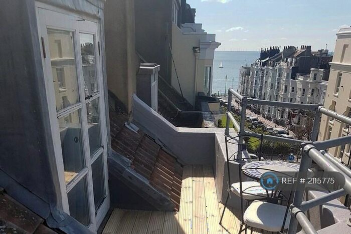 2 Bedroom Penthouse To Rent In Devonshire Place, Brighton, BN2