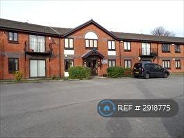 2 Bedroom Flat To Rent In Ermington Court, Heywood, OL10