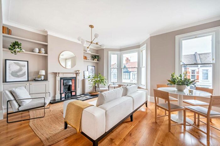 3 Bedroom Flat To Rent In Sellons Avenue, Kensal Rise, London, NW10