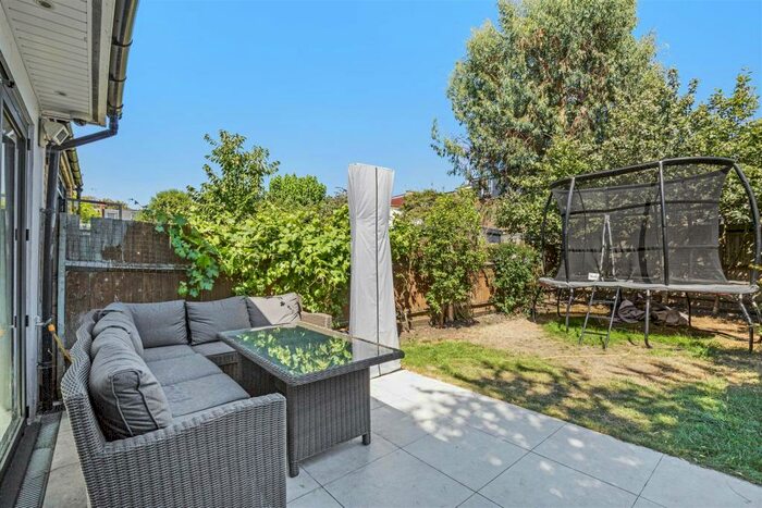 5 Bedroom Semi-Detached House To Rent In Grosvenor Avenue, East Sheen, SW14