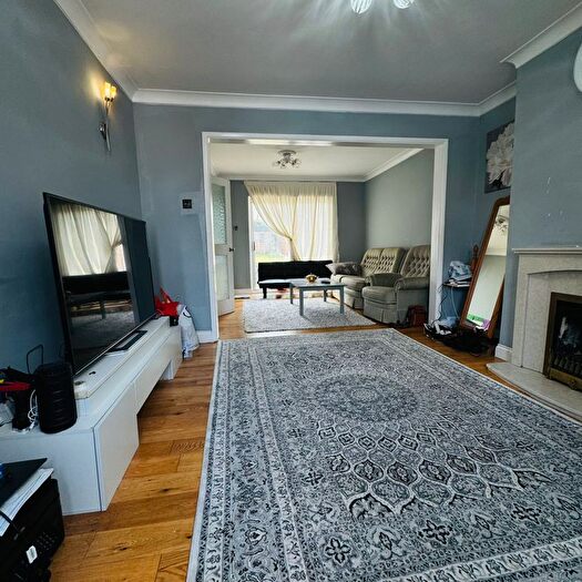 3 Bedroom Semi-Detached House To Rent In Somervell Road, South Harrow, HA2