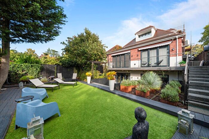 Detached House For Sale In Golders Hill Gate, Finchley Road, Golders Green, NW11