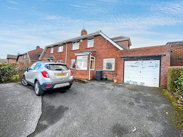 4 Bedroom Semi-Detached House For Sale In Dunelm Road, Consett, DH8