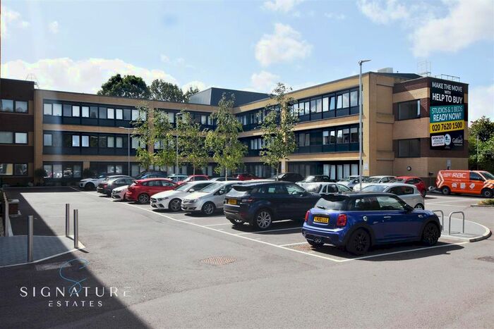 1 Bedroom Flat To Rent In Home Park Mill Link, Kings Langley, WD4