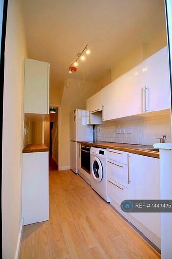 2 Bedroom Terraced House To Rent In Winding Way, Dagenham, RM8