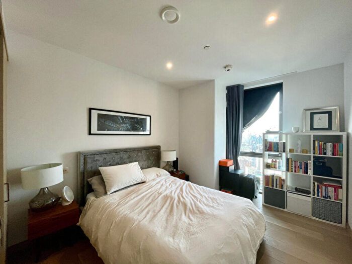 2 Bedroom Apartment To Rent In Embassy Gardens, London, SW11