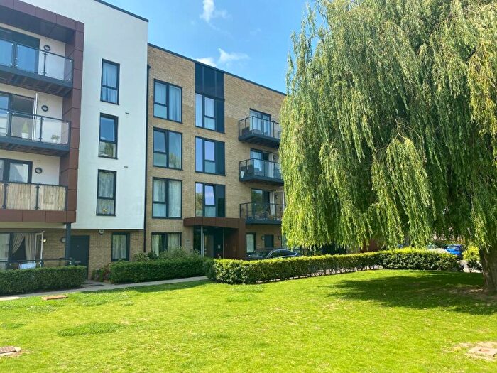 1 Bedroom Apartment For Sale In Downey House, Harold Wood, Romford, RM3