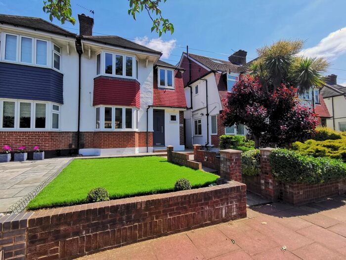 3 Bedroom Semi-Detached House To Rent In Village Way Beckenham, BR3