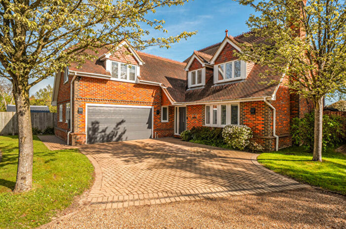 5 Bedroom Detached House For Sale In Easthampstead Road, Wokingham, Berkshire, RG40