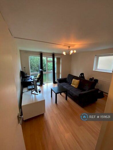 1 Bedroom Flat To Rent In Urquhart Court, Beckenham, BR3