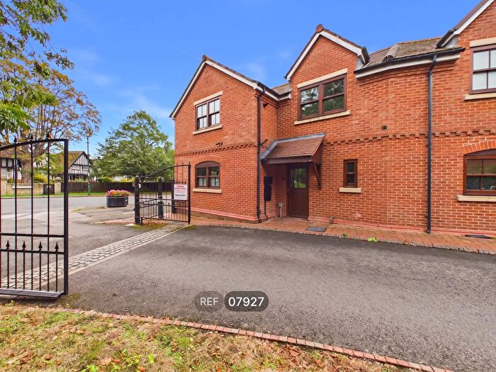 3 Bedroom Semi Detached House To Rent In Manor House Close, Wilford, Nottingham, NG11