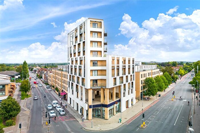 3 Bedroom Apartment To Rent In Marque House, Hills Road, Cambridge, CB2