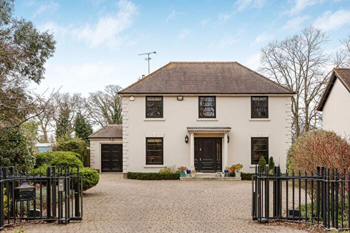 4 Bedroom Detached House For Sale In Church Road, Little Berkhamsted, SG13