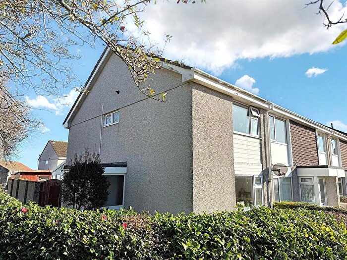 2 Bedroom End Of Terrace House For Sale In Messack Close, Falmouth, TR11
