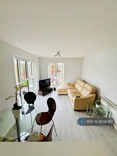 2 Bedroom Flat To Rent In Great Clowes Street, Salford, M7