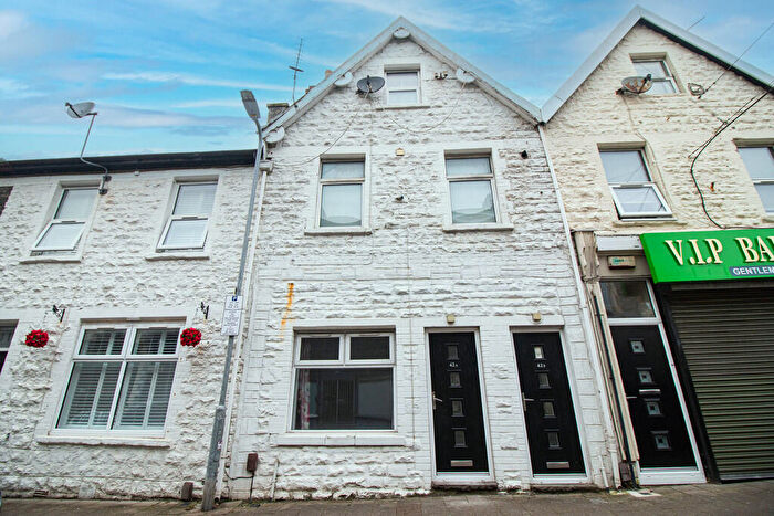 1 Bedroom Flat To Rent In High Street, Barry, CF62