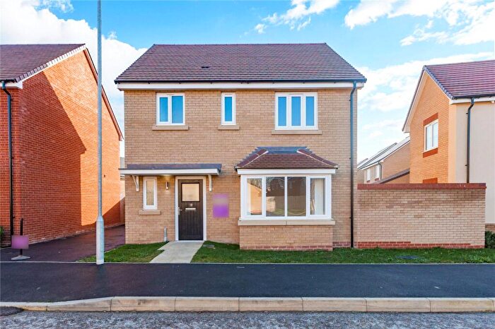 3 Bedroom Detached House For Sale In Beaumont Park, Great Dunmow, Essex, CM6