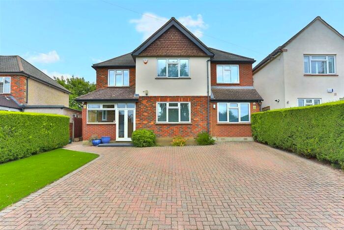 4 Bedroom House To Rent In The Dene, Cheam, Sutton, SM2