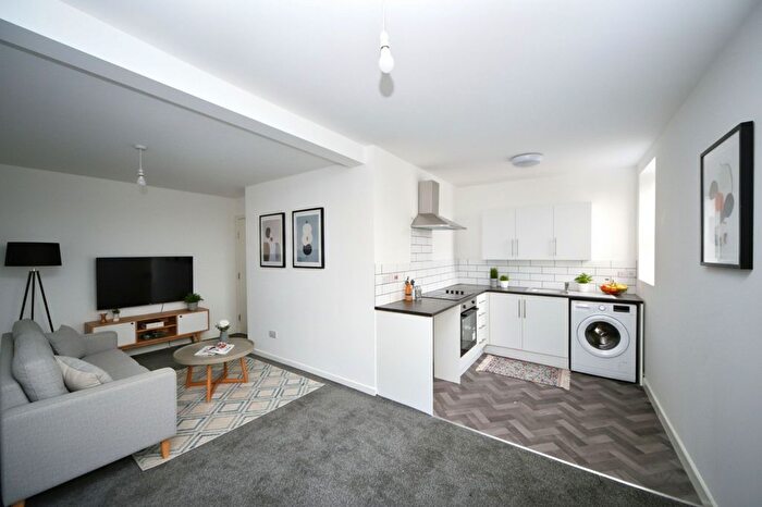 1 Bedroom Flat For Sale In Leigh Road, Hindley Green, WN2