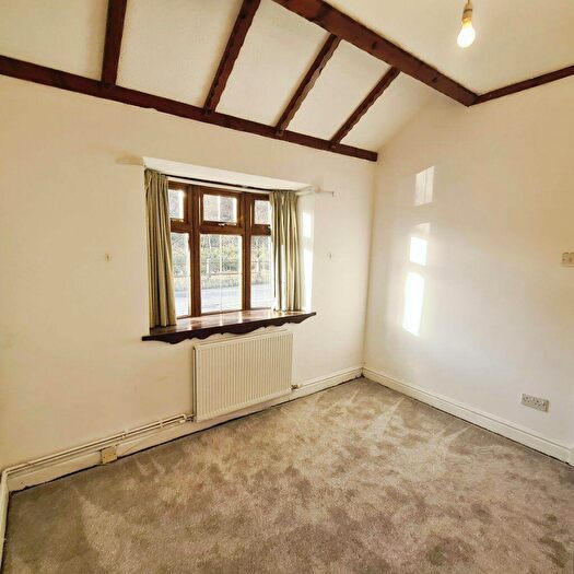 2 Bedroom Bungalow To Rent In Gelli Houses, Port Talbot, SA13