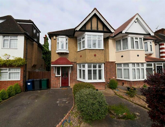 3 Bedroom Semi-Detached House To Rent In Maxwelton Avenue, London, NW7