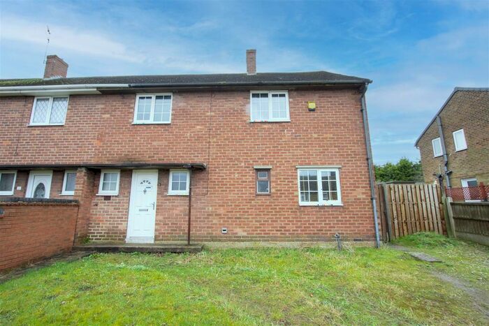 4 Bedroom Semi-Detached House For Sale In Moorland Drive, Heath, Chesterfield, S44