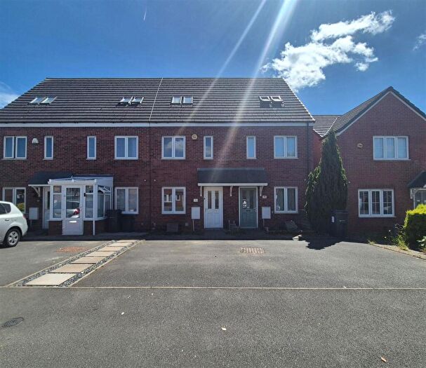 3 Bedroom Town House For Sale In Culey Green Way, Sheldon, Birmingham, B26