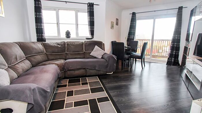 2 Bedroom Flat To Rent In Marine Drive, Barking, IG11
