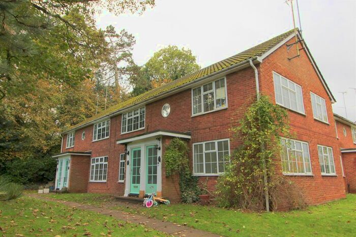 3 Bedroom Maisonette To Rent In Westminster Court, St Albans, AL1