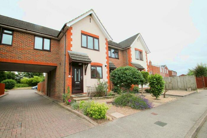 3 Bedroom House To Rent In Moor End, Edlesborough, LU6