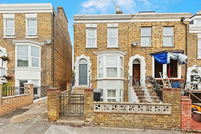 4 Bedroom Terraced House For Sale In Willsons Road, Ramsgate, Kent, CT11